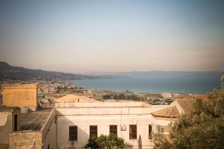 Il Grifo Hotel Licata Exterior photo